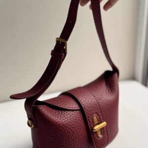 Claret Elegance