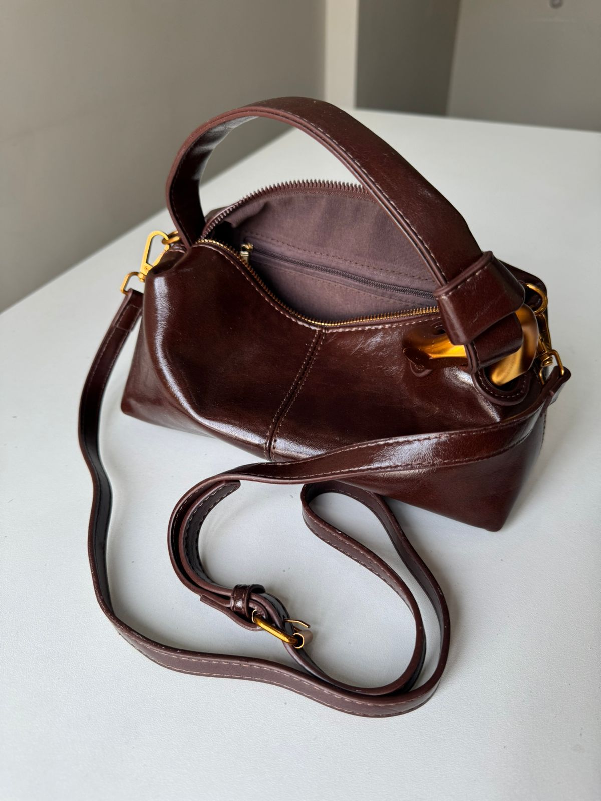 Dumpling shine leather Bag - Image 6