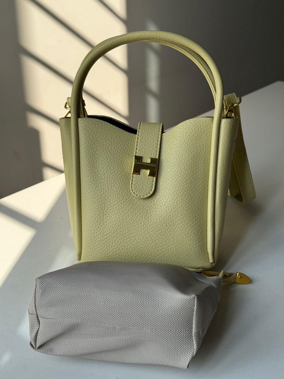 Lime green two piece bag - Image 2