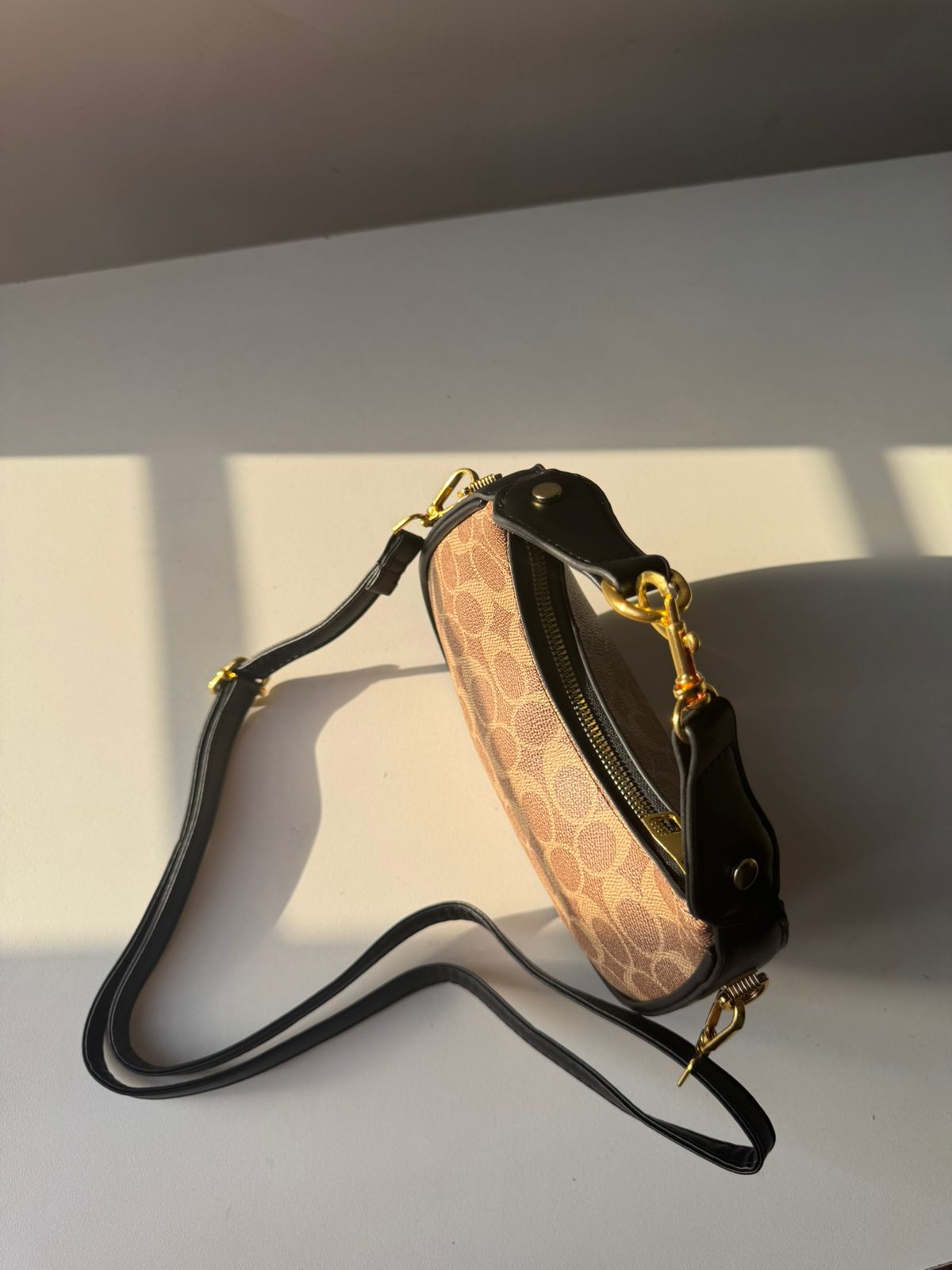 Half moon texture bag - Image 7