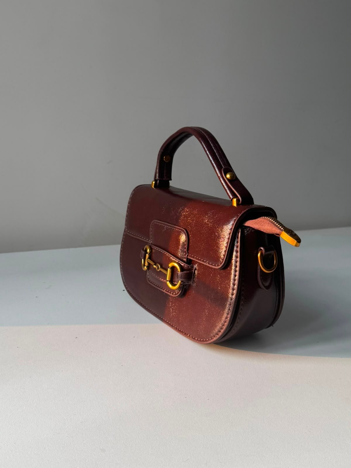 Shiny brown crossbody - Image 6