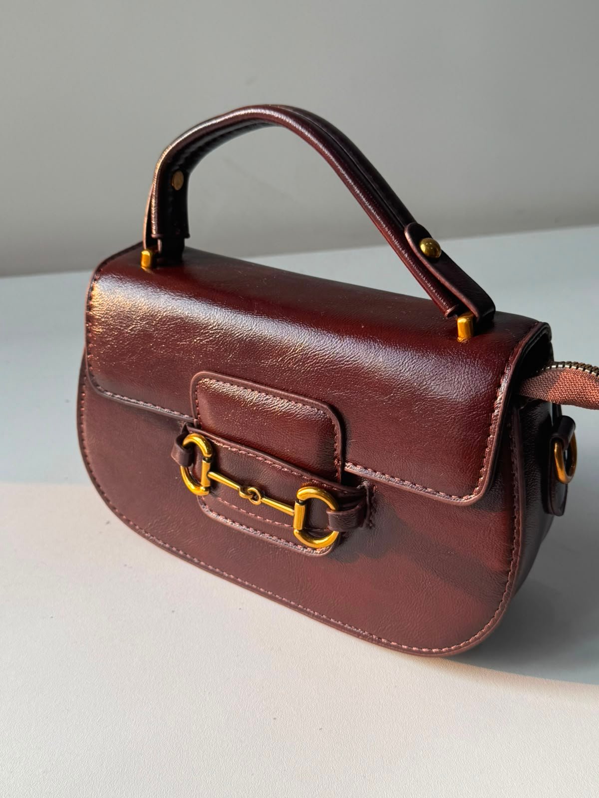 Shiny brown crossbody - Image 2